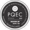 Logo Pqec 64h Letra Branca Png E1611586143110 (1) - CERVI Assessoria Contábil